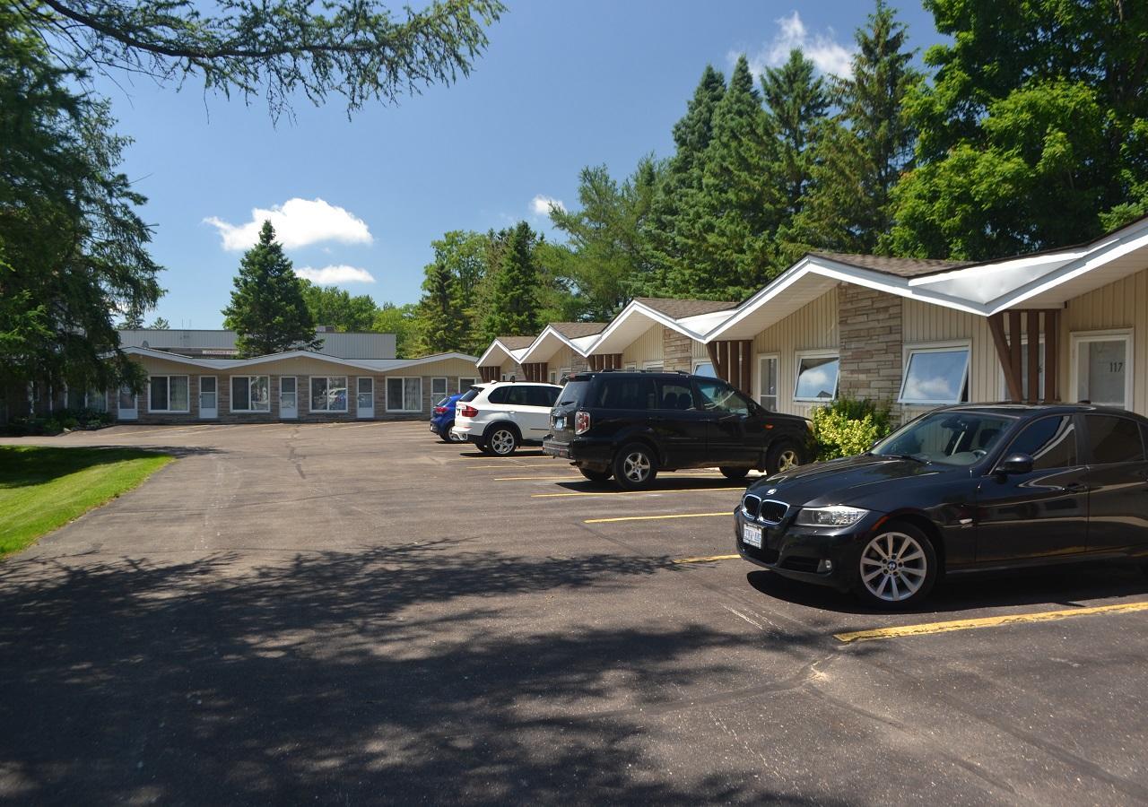 Stratford Suburban Motel Luaran gambar